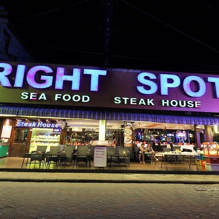 Right Spot Hotel Патая Екстериор снимка